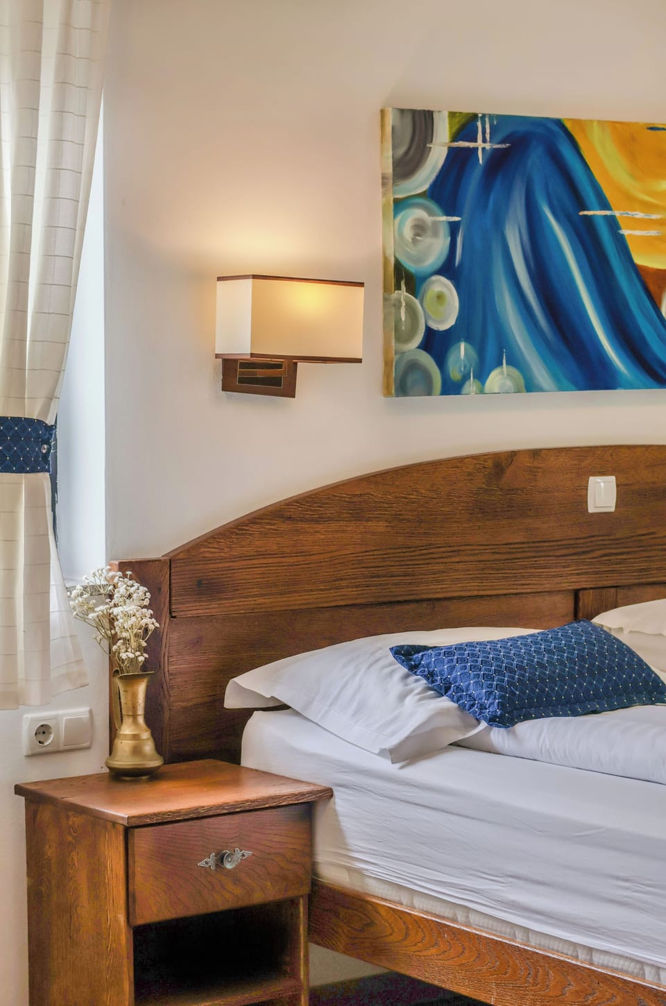Standard Apartment | In-room safe, individually decorated, individually furnished, desk