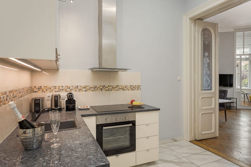 Luxury Apartment | Private kitchen | Fridge, microwave, oven, electric kettle