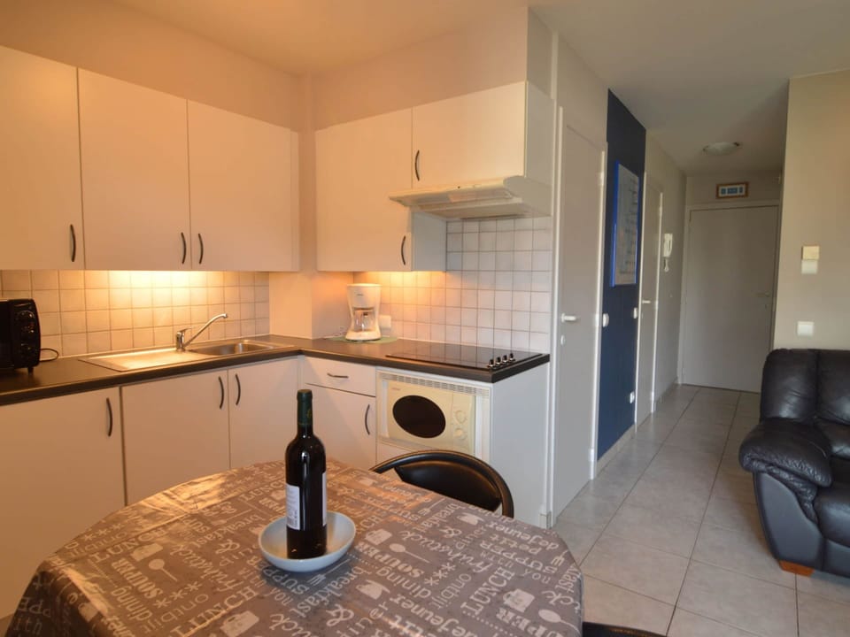 Apartment | Private kitchen | Microwave