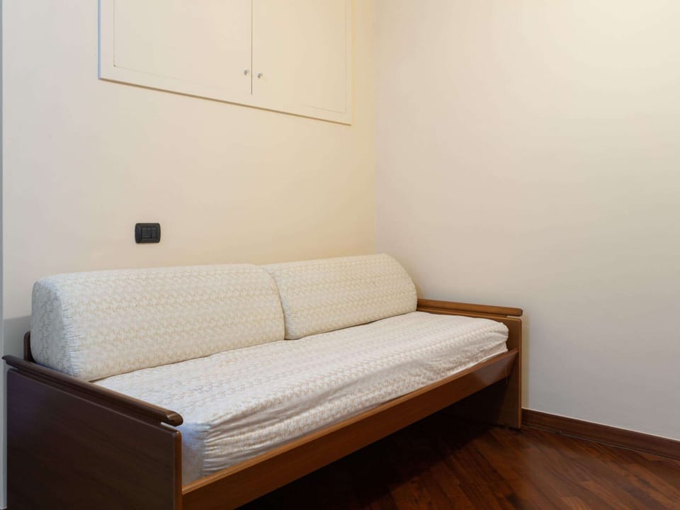 House | 2 bedrooms, bed sheets