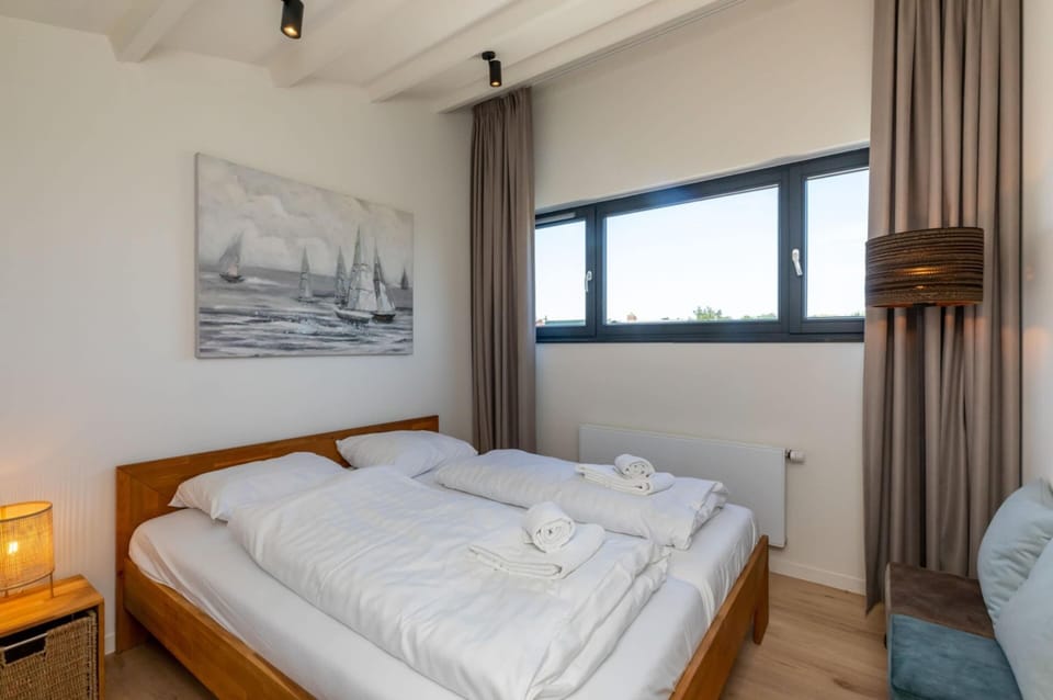 House | 3 bedrooms, individually furnished, bed sheets