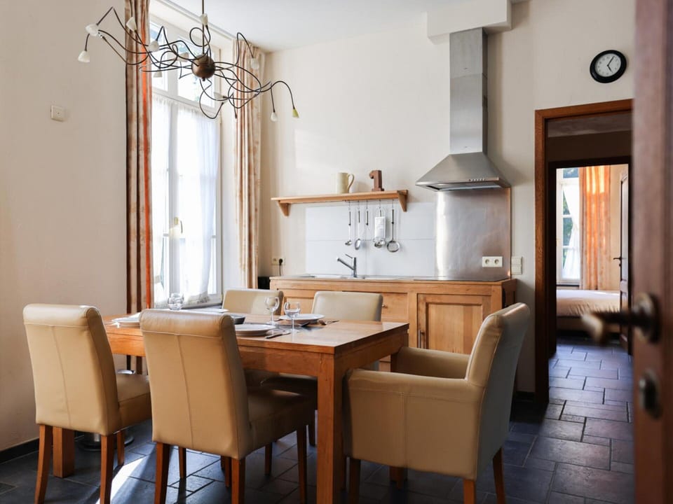 House | Dining