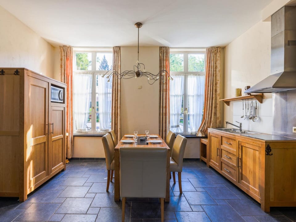 House | Dining