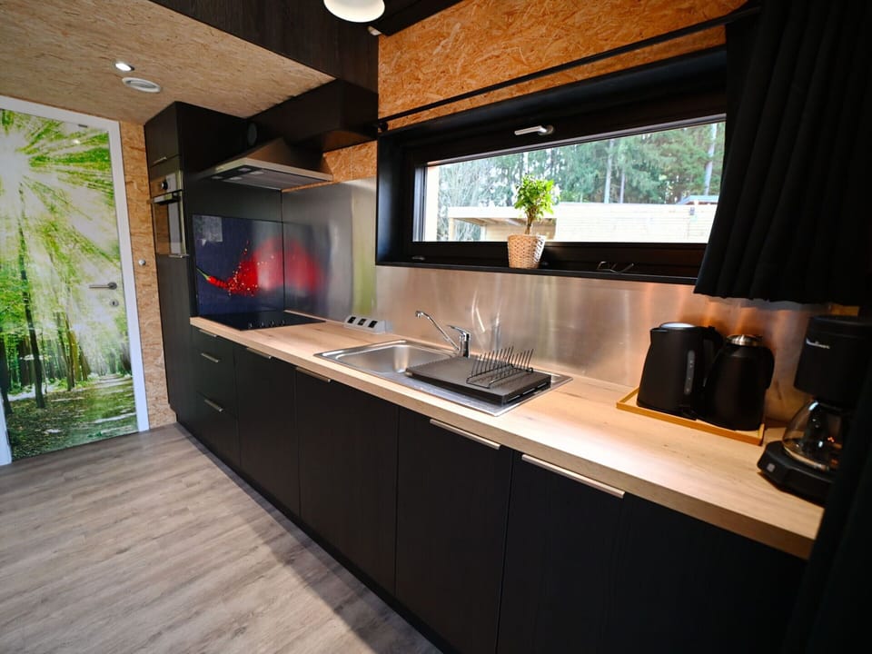 House | Private kitchen | Microwave, electric kettle