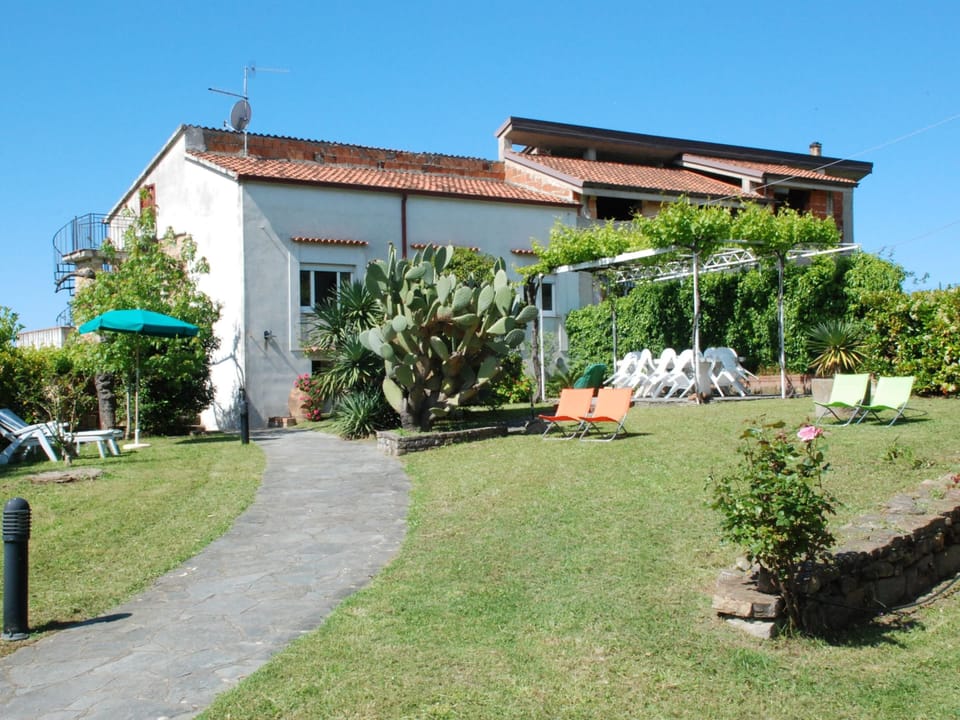 Villa | Exterior
