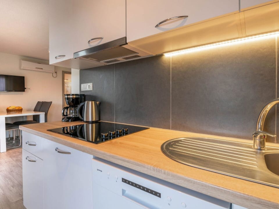 Mobile Home | Private kitchen