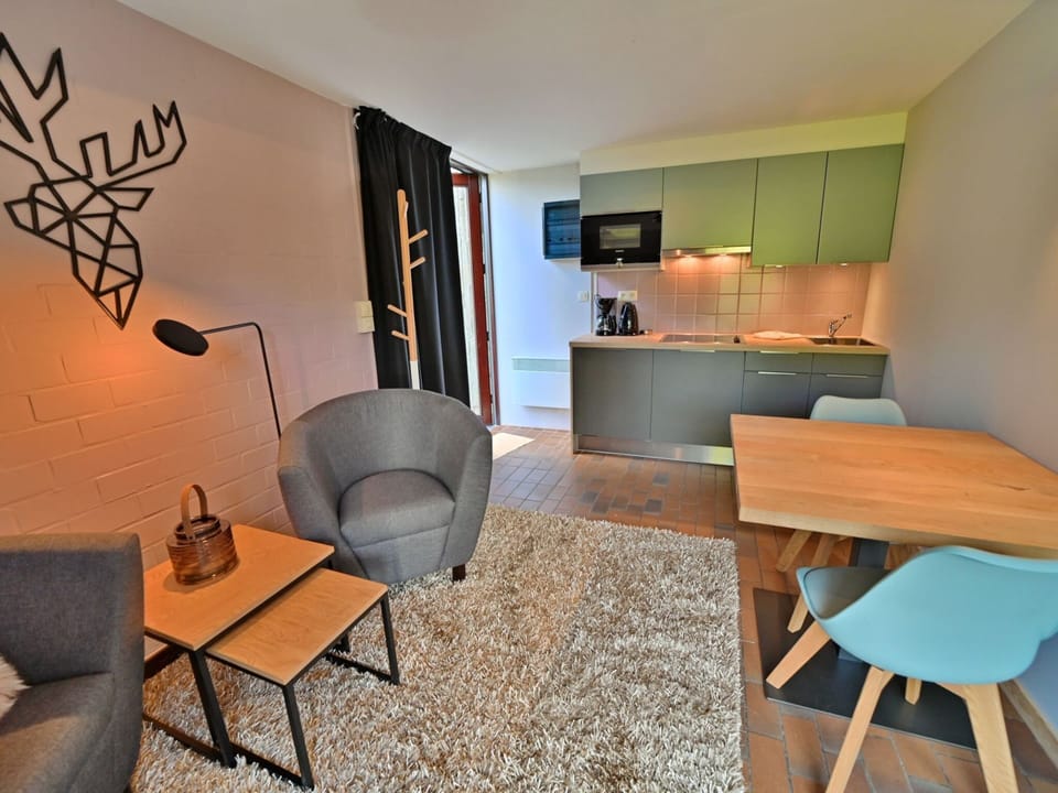 Apartment | Dining