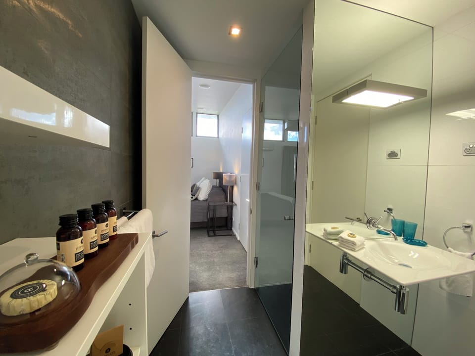 Sunset Suite | 1 bedroom, premium bedding, pillowtop beds, minibar