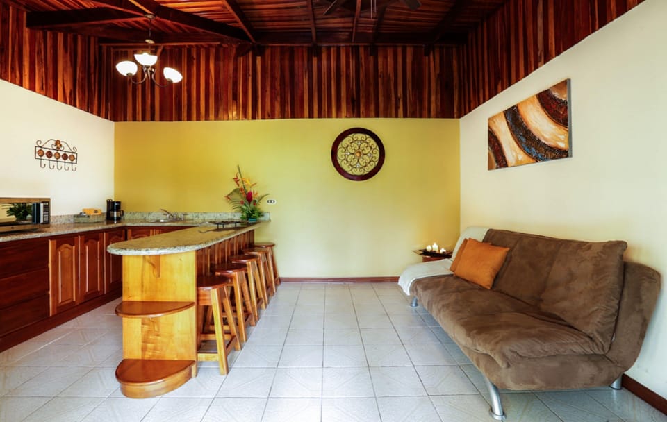 Villa | In-room dining