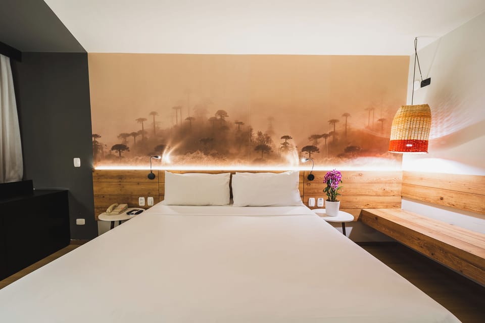Standard Apartment One Queen Bed | Hypo-allergenic bedding, minibar, in-room safe, desk