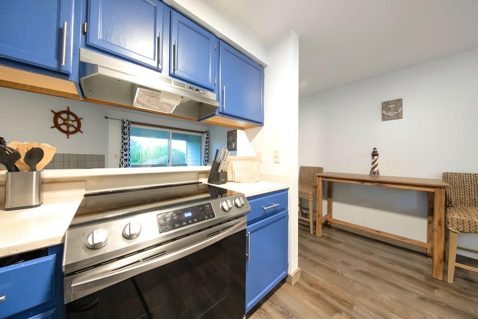 Condo | Dining room