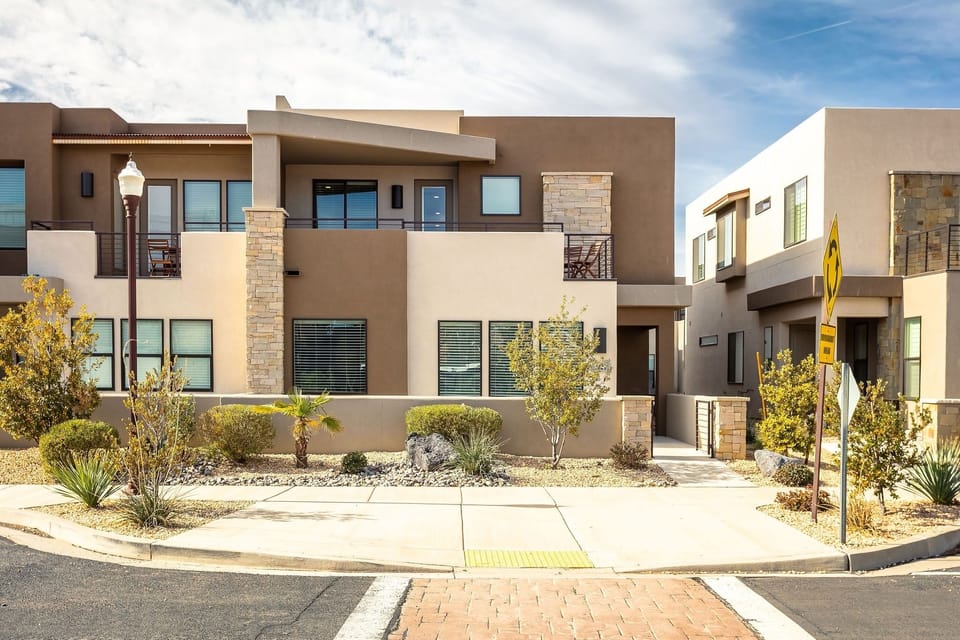Townhome, 6 Bedrooms | Exterior