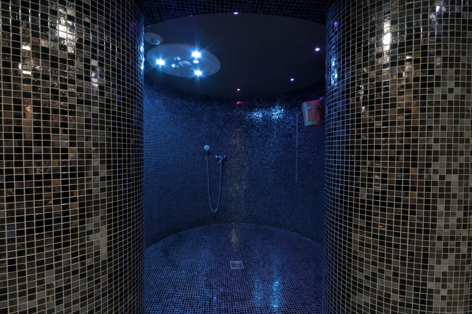 Sauna, body treatments, body scrubs, facials, Ayurvedic treatments