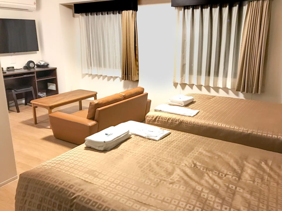 Desk, WiFi (free), bed sheets