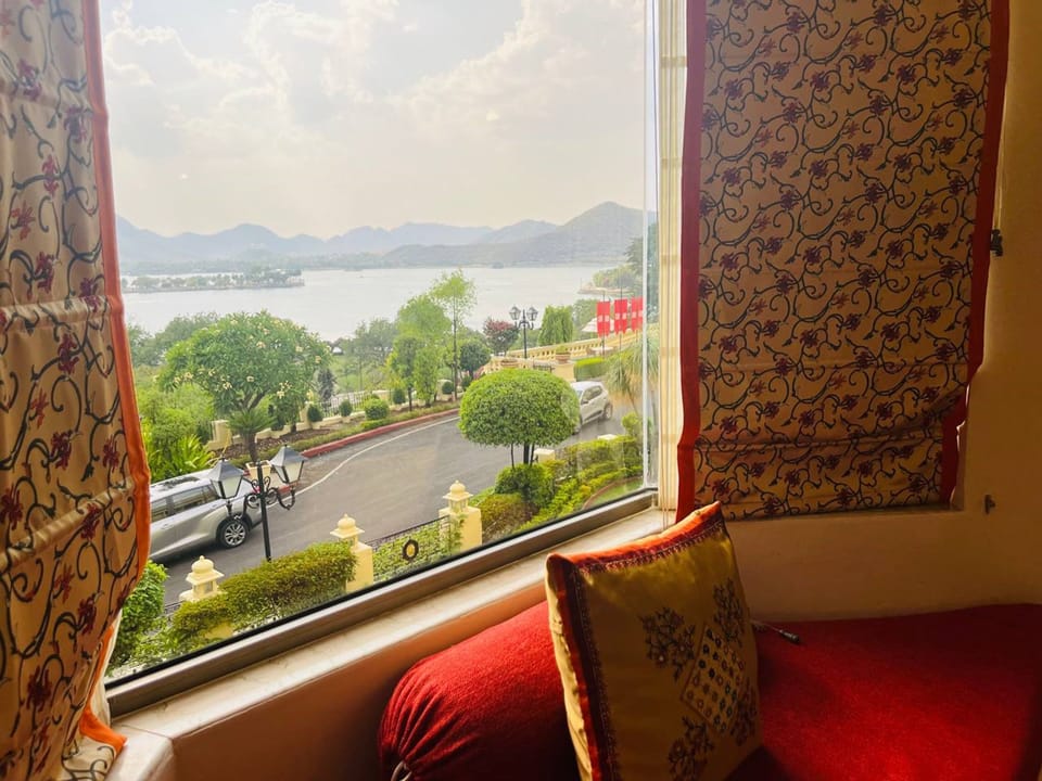 Twin Room, Lake View | Premium bedding, memory foam beds, minibar, in-room safe