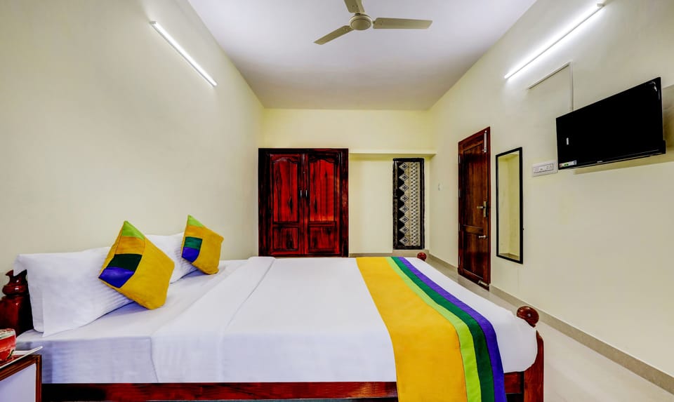 Economy Room | Iron/ironing board, free WiFi, bed sheets