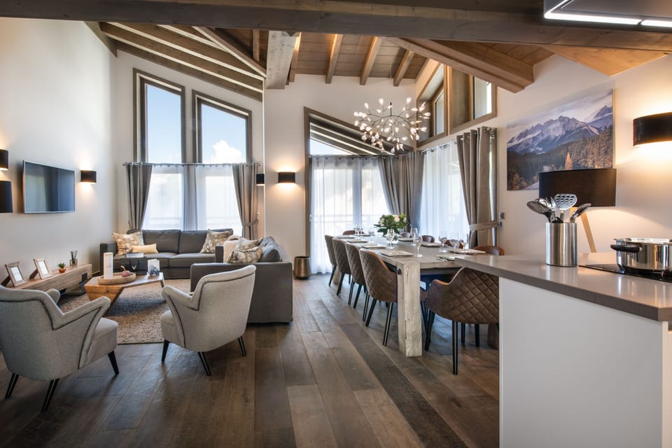 Superior Chalet | Living area