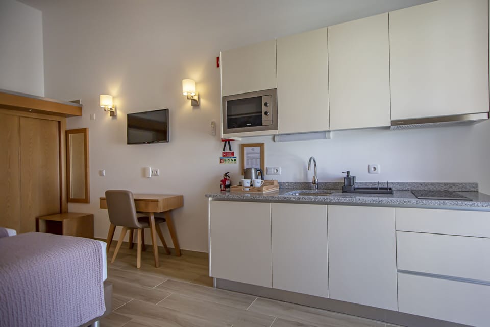 Standard Studio | Private kitchenette | Electric kettle, highchair