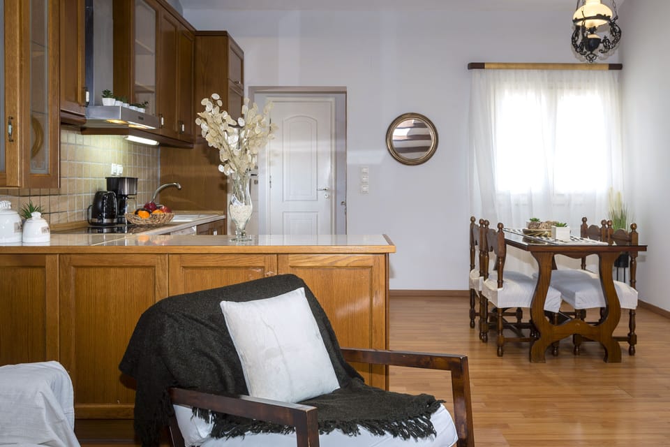Family Apartment | Private kitchen | Full-size fridge, oven, stovetop, coffee/tea maker