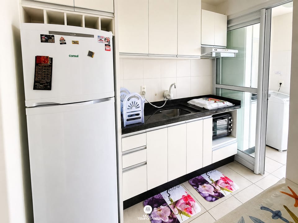 Family Apartment | Private kitchen | Fridge, microwave, oven, toaster oven