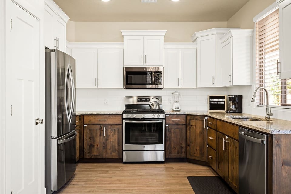 House, 3 Bedrooms | Private kitchen | Fridge, oven, coffee/tea maker, toaster