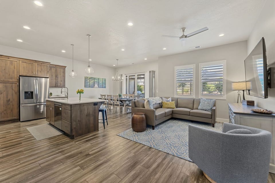 Townhome, 5 Bedrooms | Living area | Smart TV, streaming services