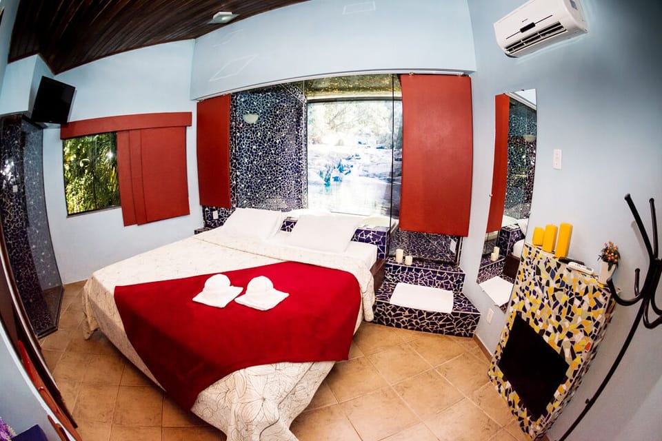 Chalé das Estrelas | Hypo-allergenic bedding, minibar, free wired internet, bed sheets