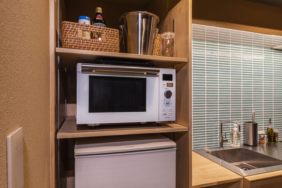 Traditional House | Private kitchen | Full-size fridge, microwave, stovetop, electric kettle