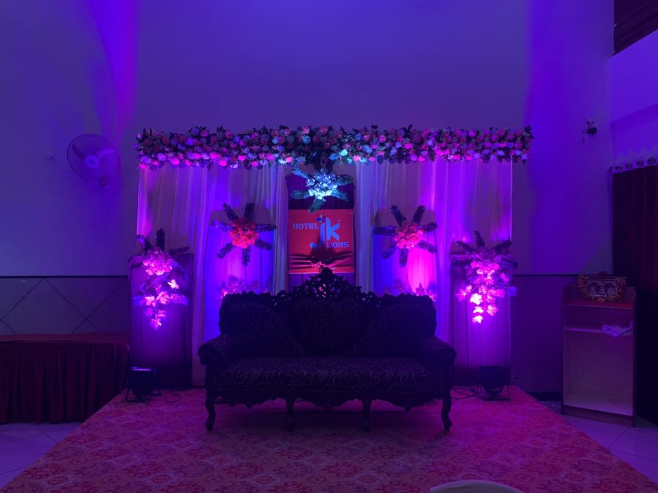 Banquet hall
