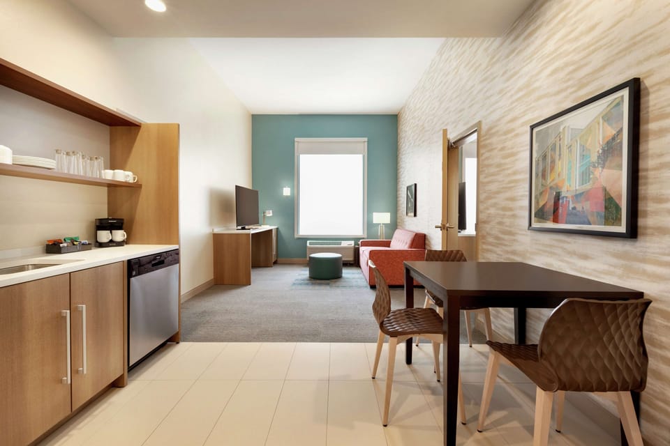 Suite, 1 King Bed, Accessible, Non Smoking (Roll-In Shower) | In-room safe, individually decorated, individually furnished, desk