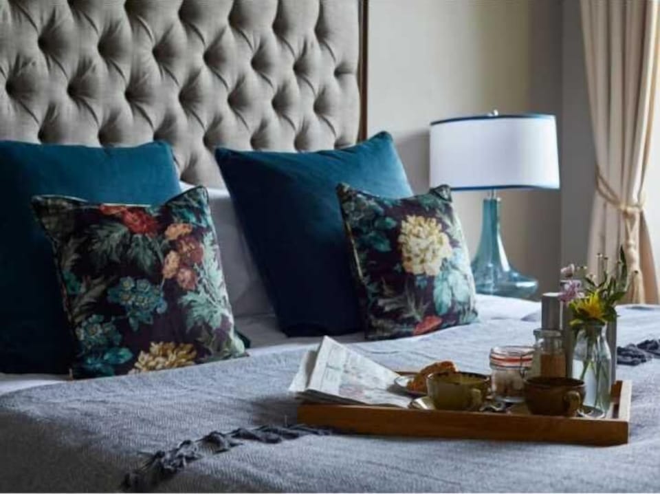 Premium Quadruple Room | Minibar, desk, laptop workspace, free WiFi