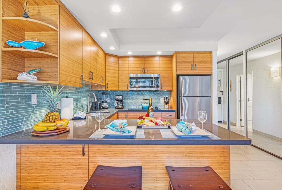 Studio | Private kitchen | Fridge, microwave, oven, coffee/tea maker