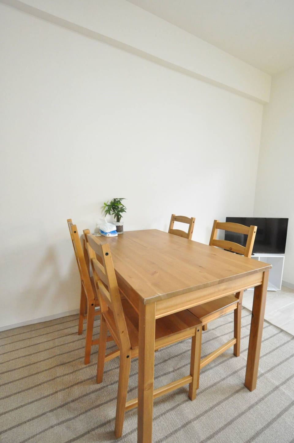 Room, Non Smoking | Living area