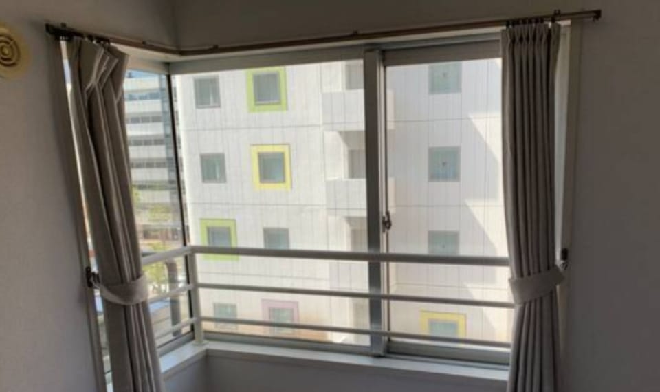 Room, Non Smoking | 1 bedroom, iron/ironing board