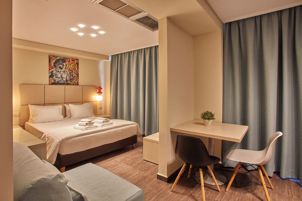 Deluxe Double Room, 1 Bedroom | Premium bedding, in-room safe, desk, blackout drapes