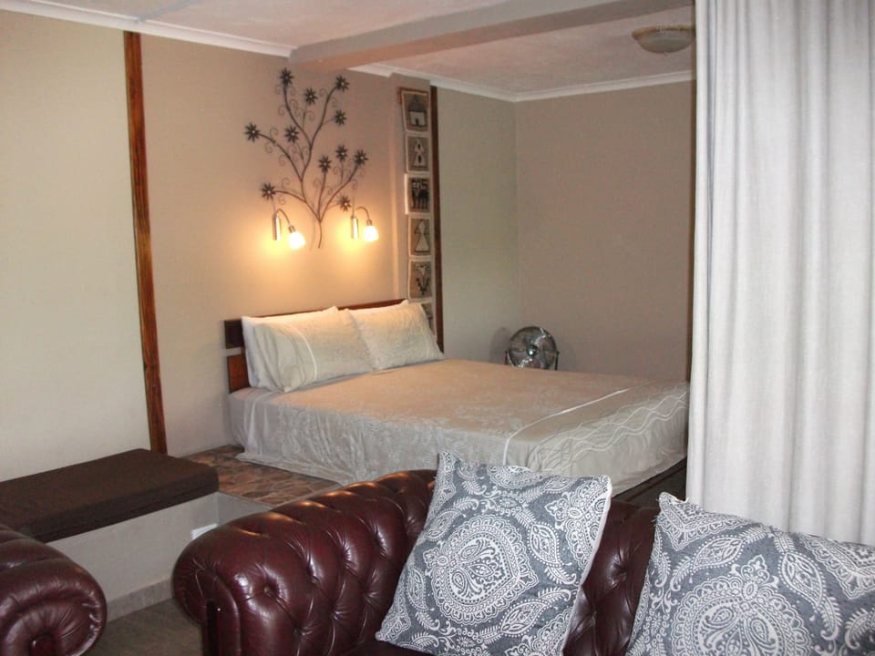 Apartment (Self-Catering) | Living area | 24-inch plasma TV with satellite channels, TV
