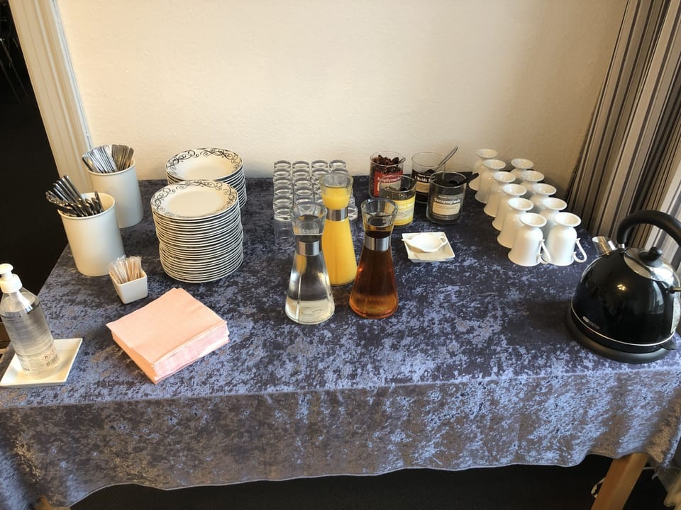 Breakfast buffet