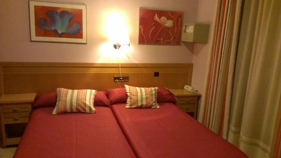 Standard Twin Room, Multiple Bedrooms, City View | Minibar, desk, iron/ironing board, free WiFi