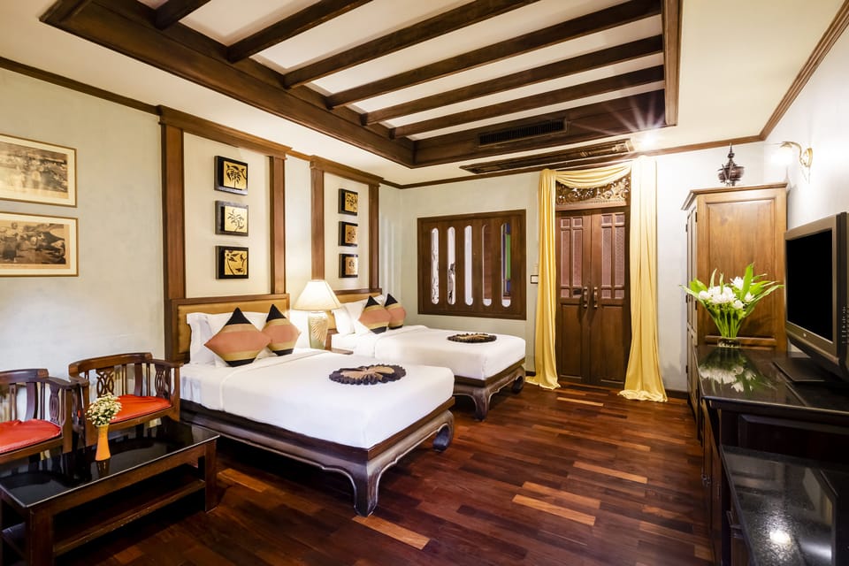 Deluxe Twin  | In-room safe, soundproofing, iron/ironing board, free WiFi