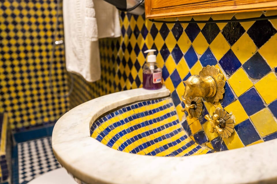 Hair dryer, towels