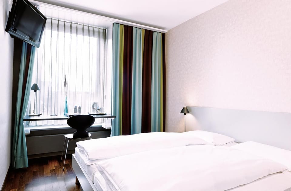 Standard Double Room | Egyptian cotton sheets, hypo-allergenic bedding available, in-room safe