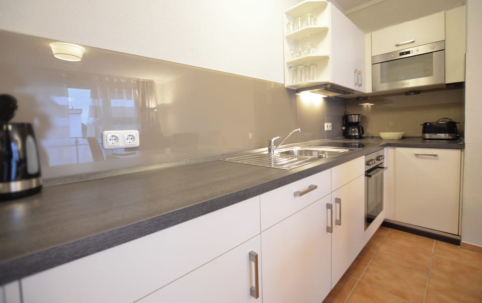 Basic Apartment | Private kitchen