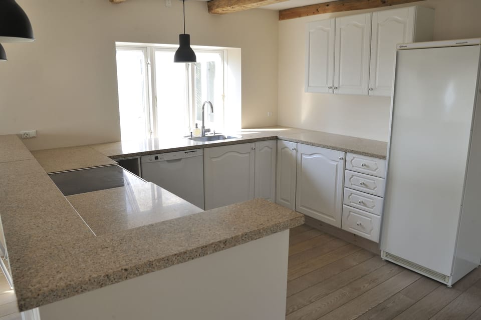 Triple Room, Private Bathroom | Shared kitchen