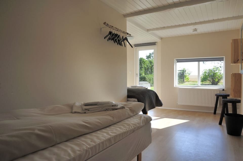 Triple Room, Private Bathroom | Hypo-allergenic bedding, down comforters, cribs/infant beds, free WiFi