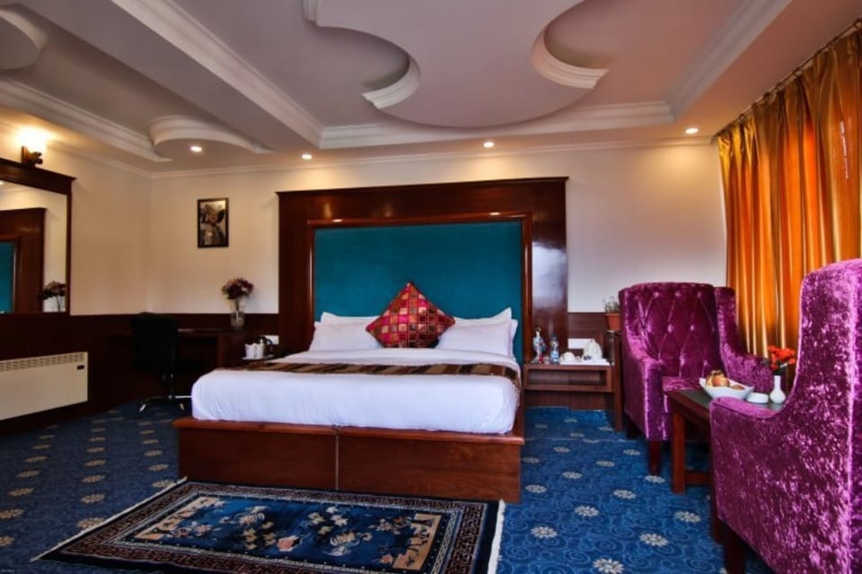 Desk, soundproofing, rollaway beds (surcharge), WiFi (free)