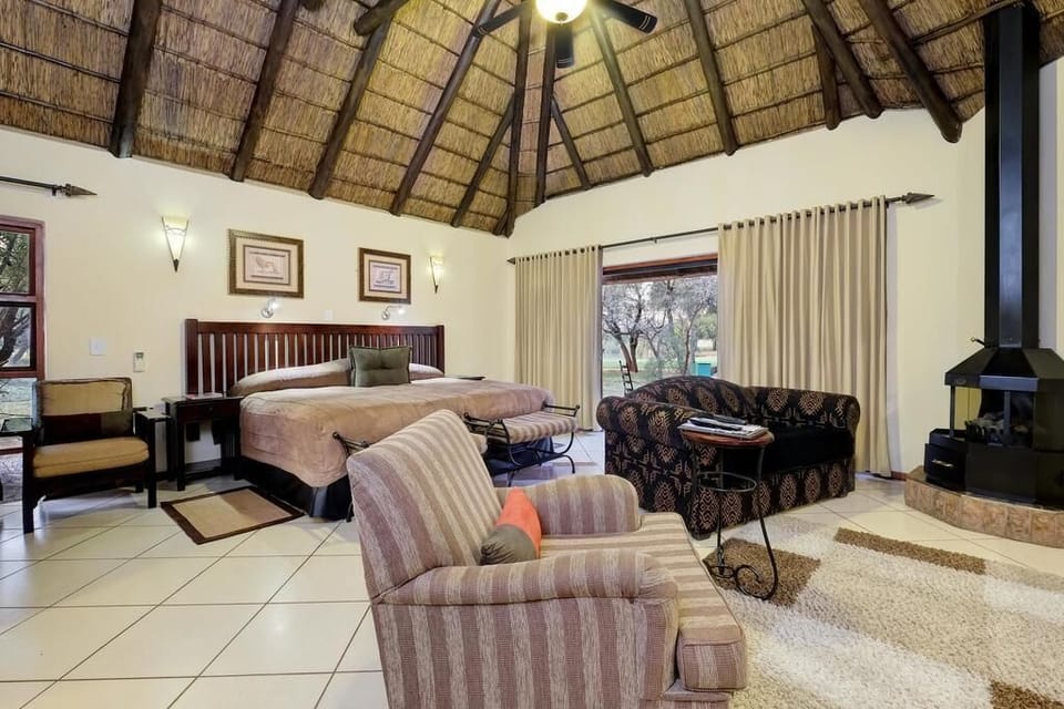 Luxury Room | In-room safe, desk, laptop workspace, WiFi (free)