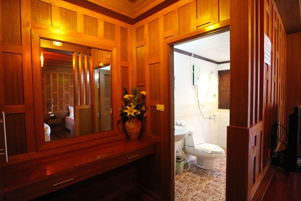 Shower, free toiletries, hair dryer, slippers