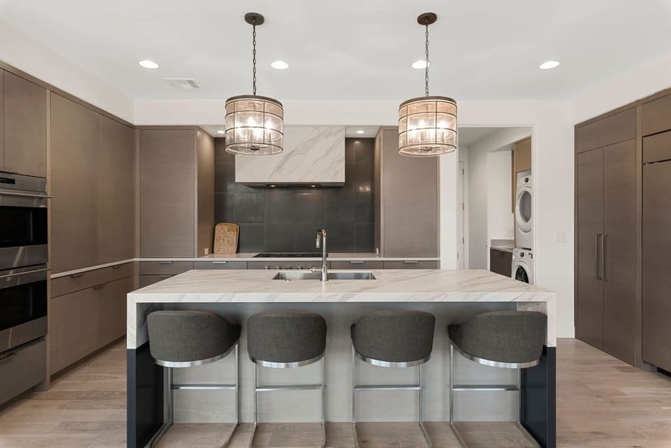 House, 4 Bedrooms | Private kitchen | Fridge, oven, coffee/tea maker, toaster