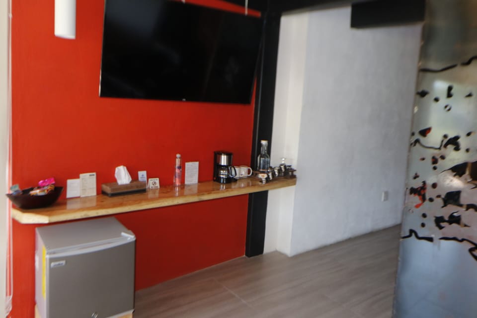 Premium Suite | Private kitchenette | Espresso maker, coffee/tea maker