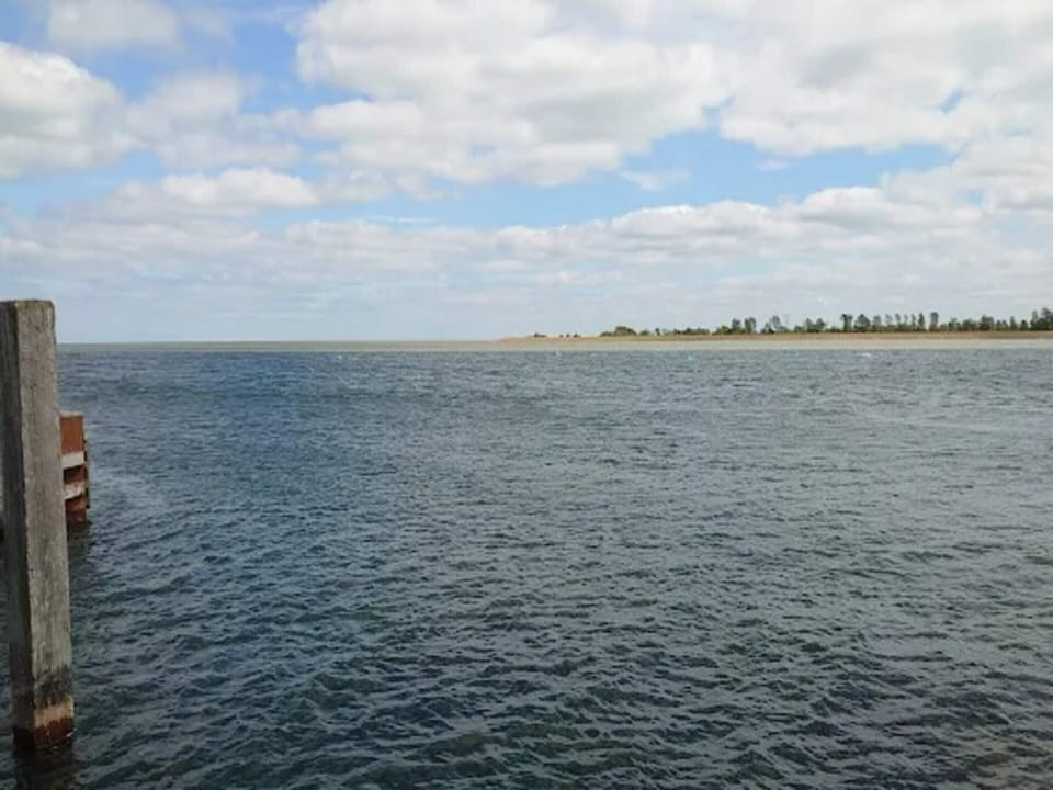 House | Water view